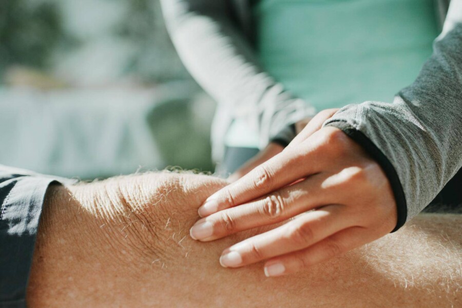 Osteopatia na co pomaga i kiedy warto się na nią zdecydować?