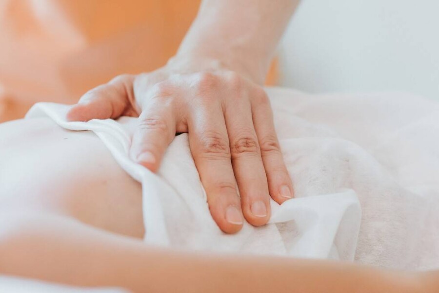 Terapia cranio sacralna na czym polega i jak wpływa na ciało?